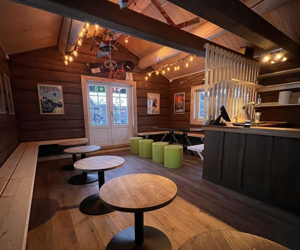 330994300 3317075081892650 8600814293481438207 N